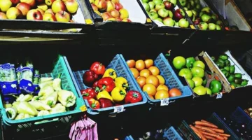 أسعار الخضروات والفاكهة في السوق المحلية يوم الأحد 30-11